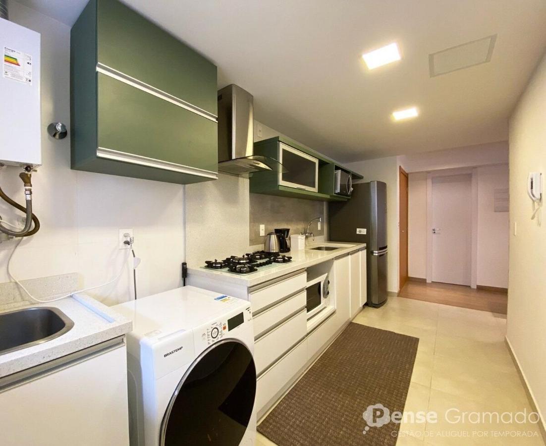 Apartamento 2 Suites - 650M Da Rua Coberta Gramado Esterno foto