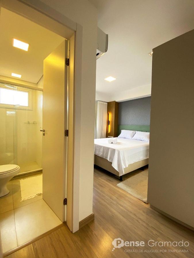 Apartamento 2 Suites - 650M Da Rua Coberta Gramado Esterno foto
